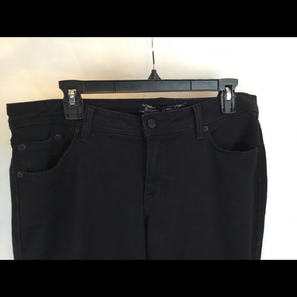 Torrid Source Of Wisdom Jeans - Picture 3 of 5